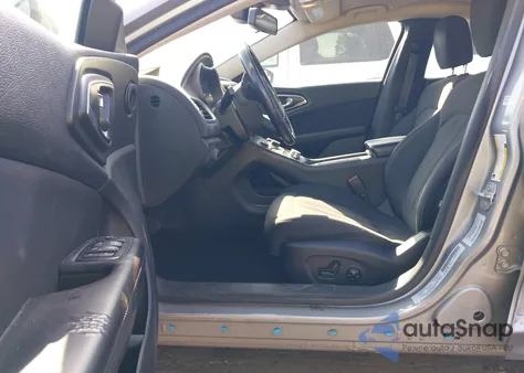 2016 Chrysler 200 Limited из США, поврежденный, VIN 1C3CCCAB5GN111036